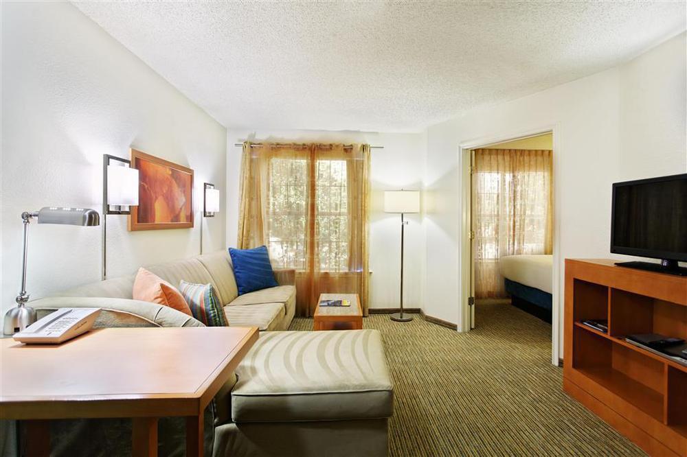 Hyatt House Austin Arboretum Room photo