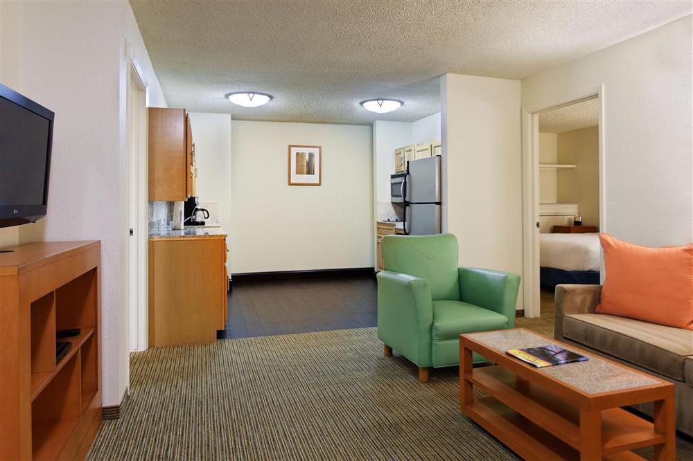 Hyatt House Austin Arboretum Room photo